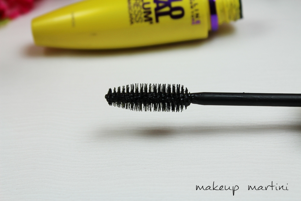 Maybelline Colossal Volum’ Express Mascara Review